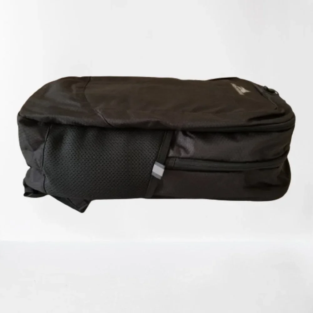 NWT! High Sierra Backpack with Laptop Divider/Bottle Pockets/Padded Back - Picture 10 of 11